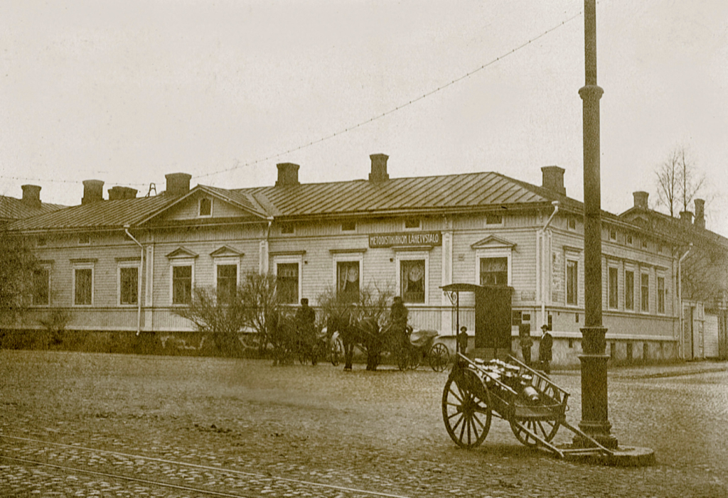 Helsingi soomekeelse koguduse misjonimaja Fredrikintoril, kus aastail 1907−1928 asus Metodisti Teoloogiline Seminar.